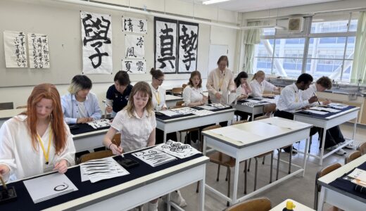 令和７年度　ドイツ姉妹校フンボルト校　茶道体験、書道体験